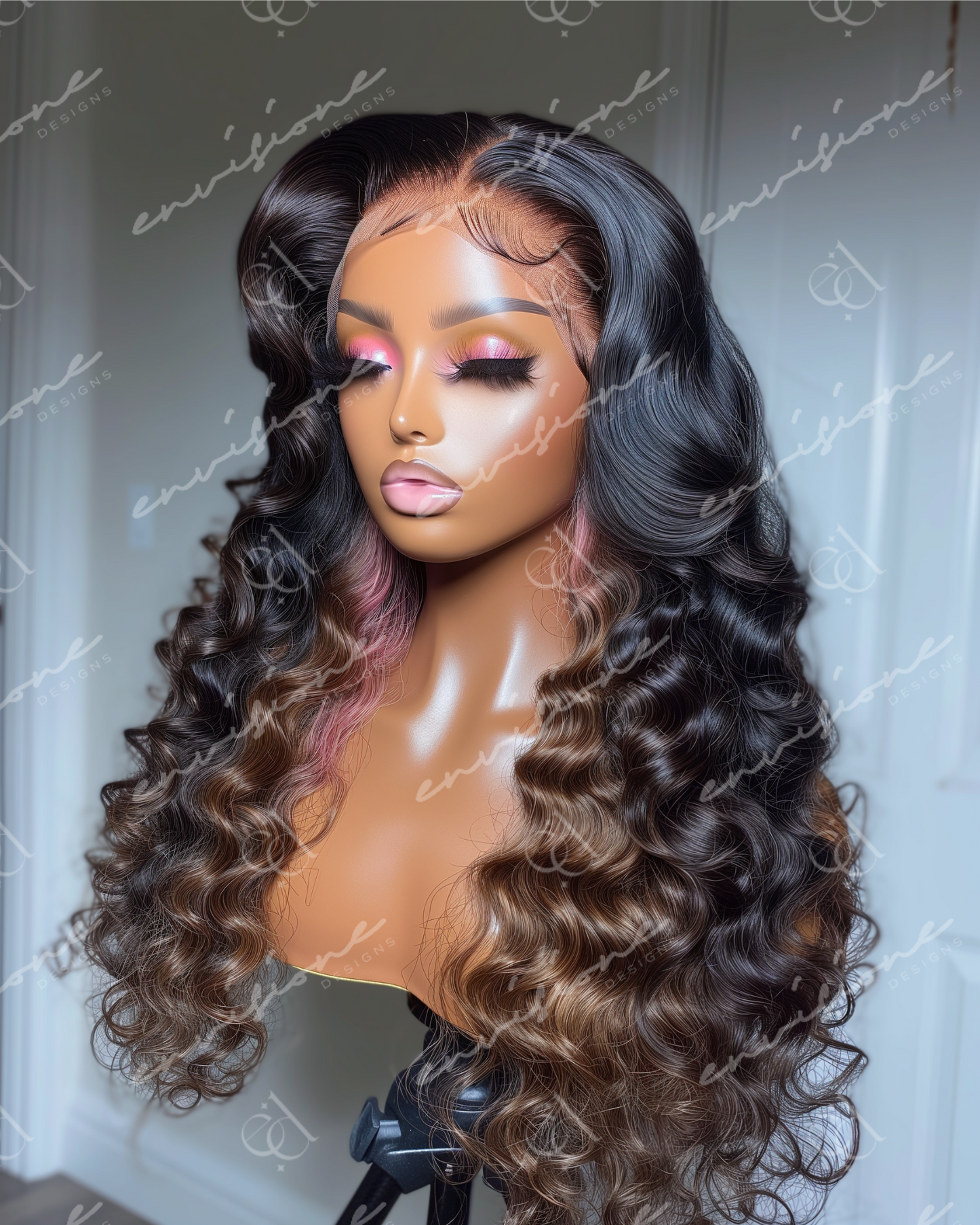 12 Wig Mannequin Stock Photos (Red and Pink)